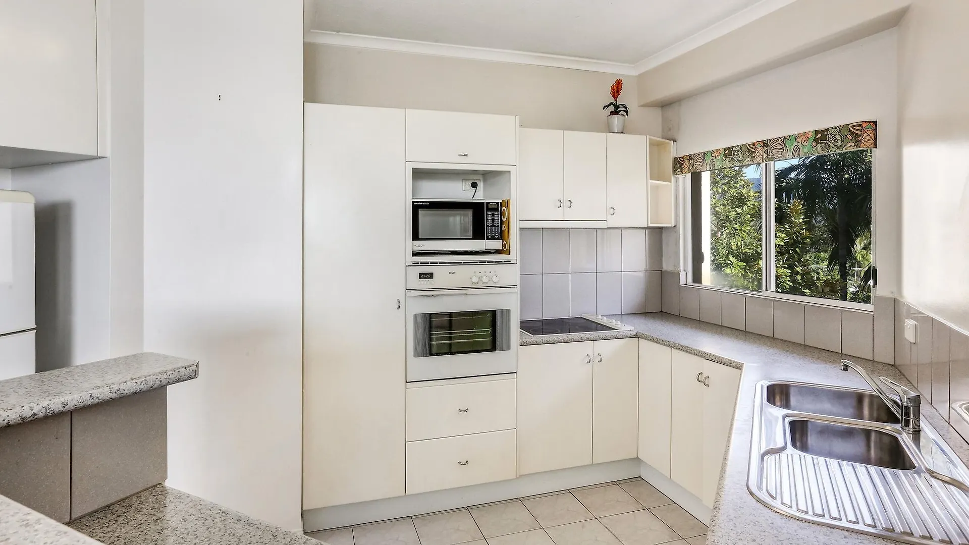 On The Beach Apartments Trinity Beach Australien