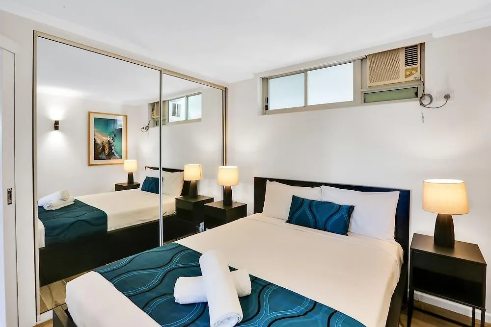**** Aparthotel On The Beach Apartments Trinity Beach Australien