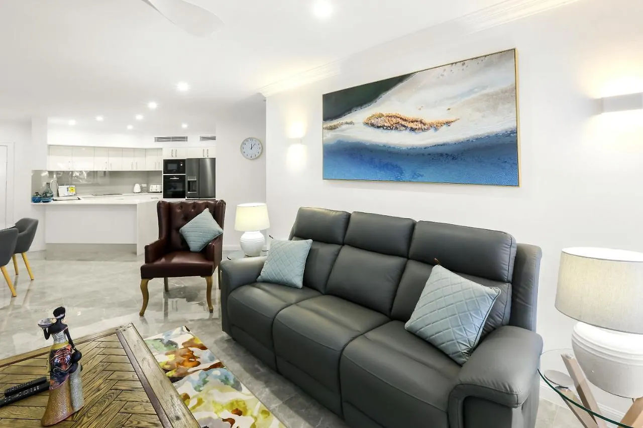 Aparthotel On The Beach Apartments Trinity Beach