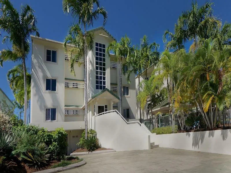 **** Aparthotel On The Beach Apartments Trinity Beach Australien