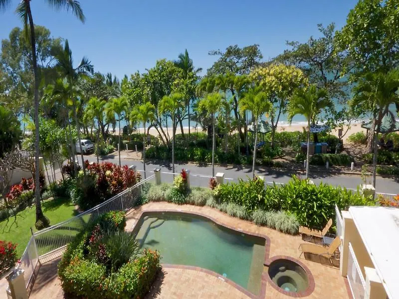 On The Beach Apartments Trinity Beach 4*,
