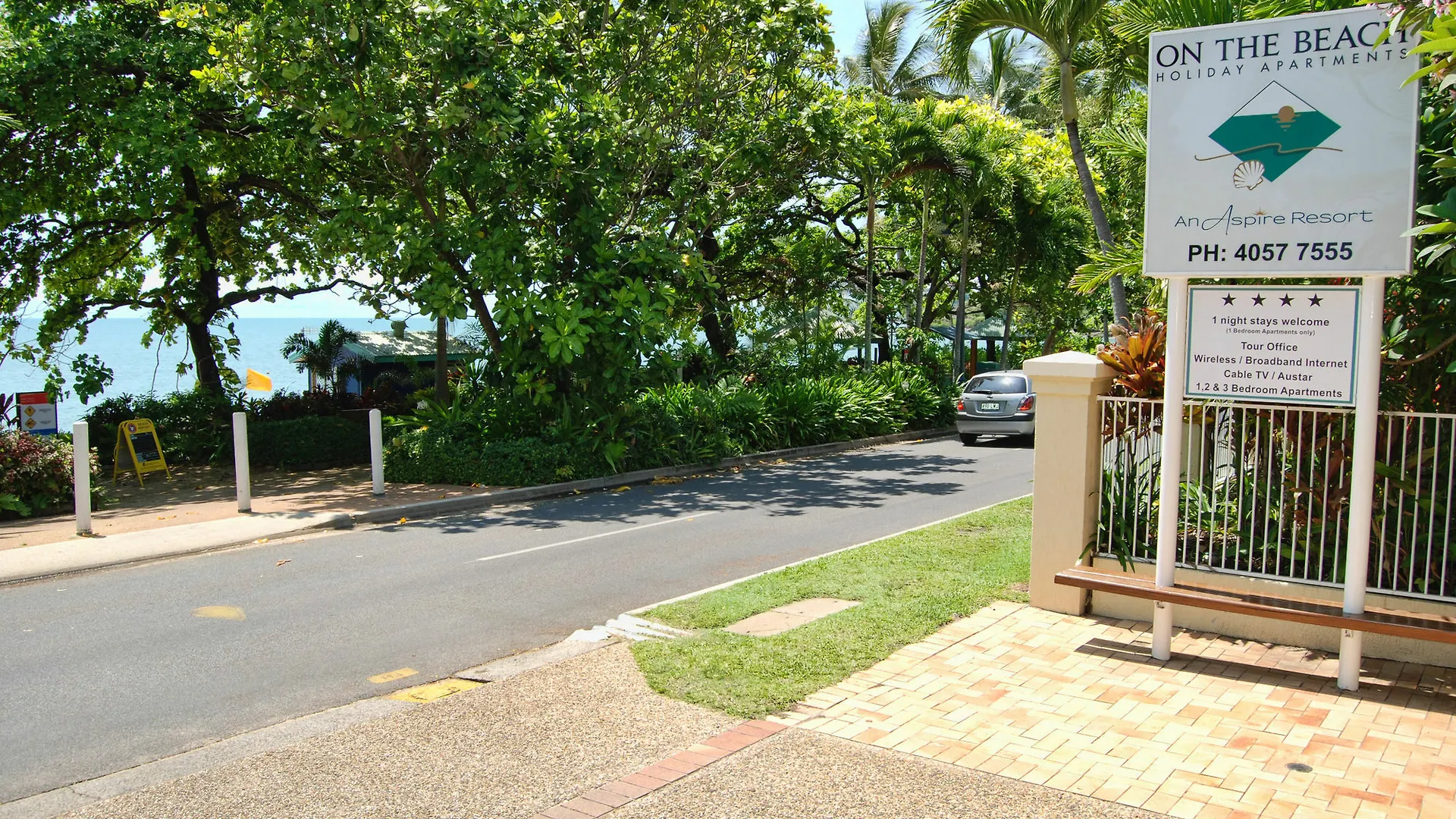 On The Beach Apartments Trinity Beach Australien